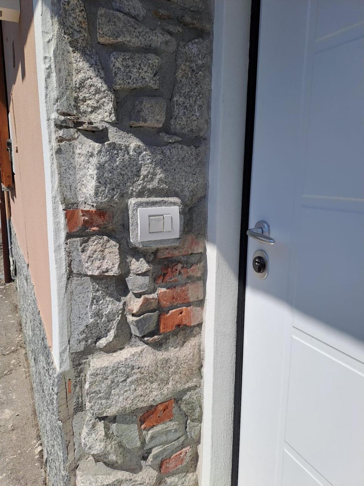 Stone House Villa San Maurizio D'opaglio Dış mekan fotoğraf